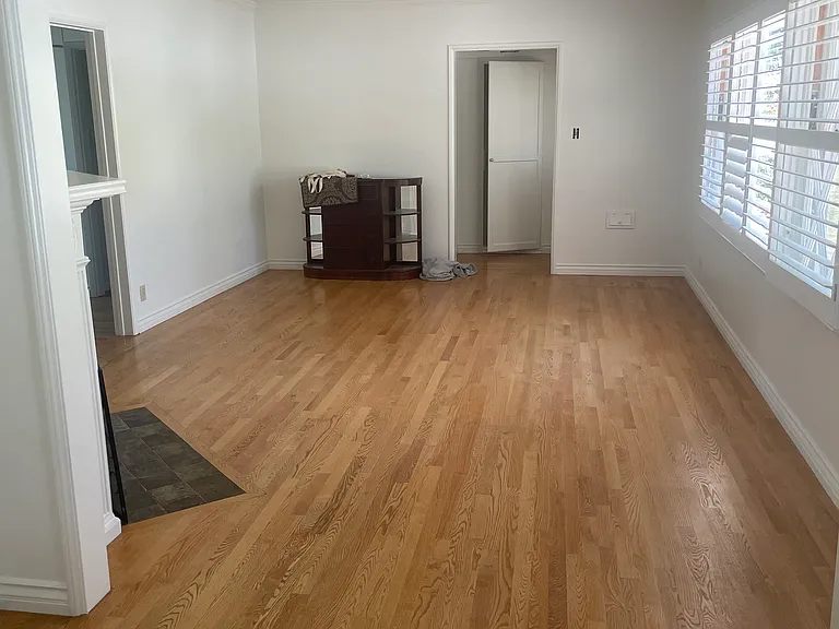 living room/dining room