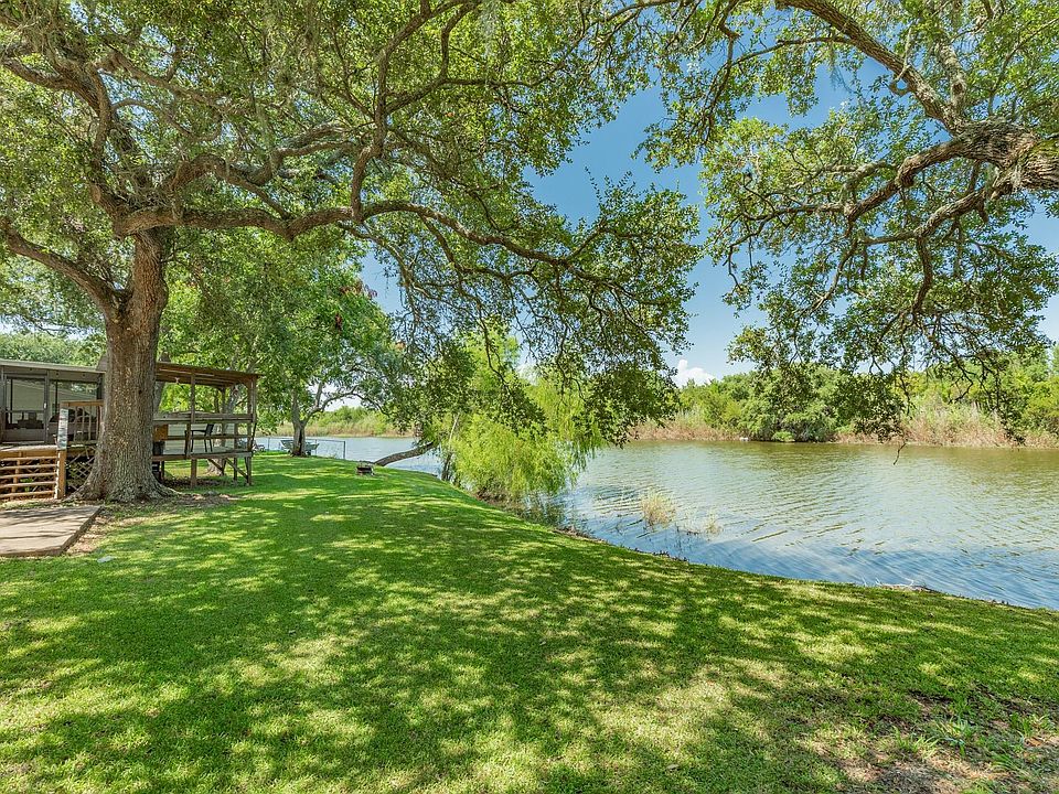 1st image of 2910 Shady Creek Ln