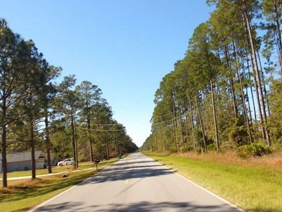 Exterior Neighborhood (street photo)