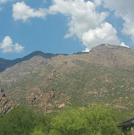 3rd image of 6655 N Canyon Crest Dr