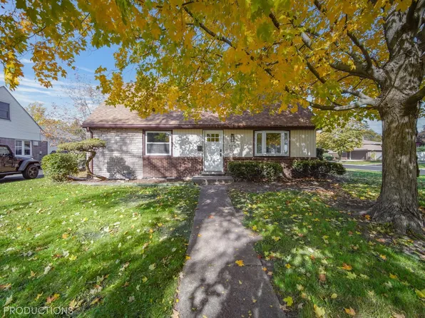 6200 W 83rd Pl, Burbank, IL 60459