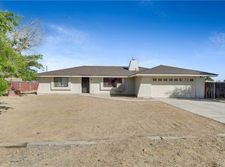 14285 Jicarilla Rd, Apple Valley, CA 92307