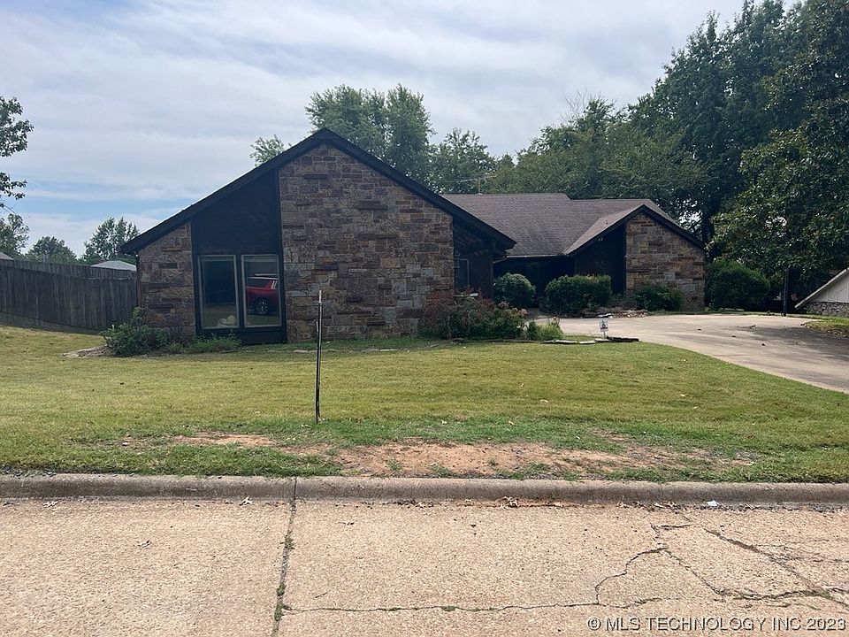 2nd image of 4501 Fondulac St