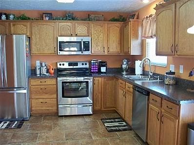 2nd image of 6926 Evergreen Cir