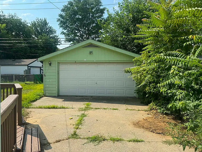 8412 Stephens Rd — Photo 4