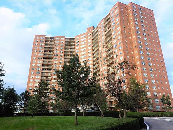 2nd image of 5900 Arlington Ave APT 19P
