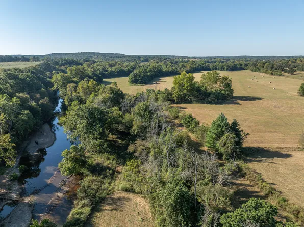 6500 W Twelve Oaks Lane, Willard, MO 65781