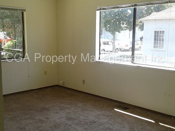3rd image of 326 Clinton Ave