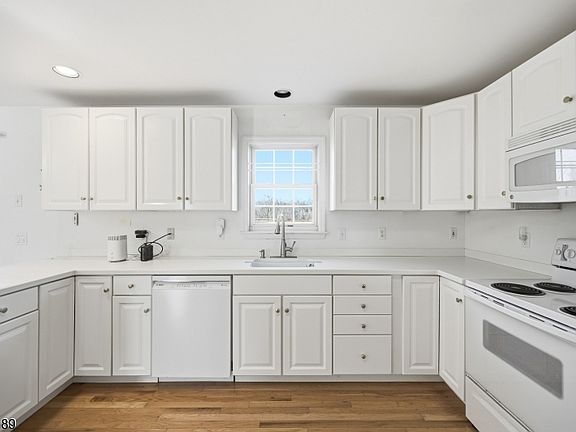 4th image of 96 Brighton Rd