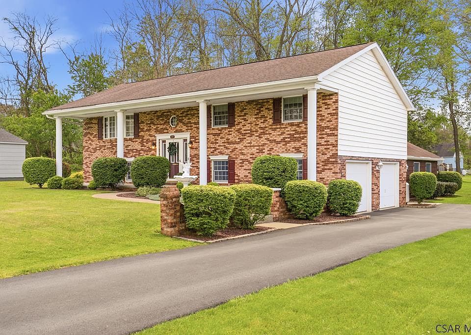 1st image of 418 Lyman Ln