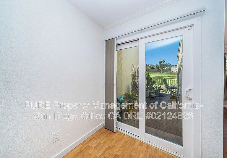 7525 Jerez Ct #H — Photo 27