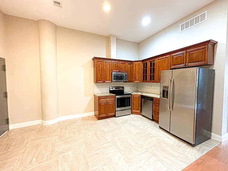 910 Cherry Street — Photo 35