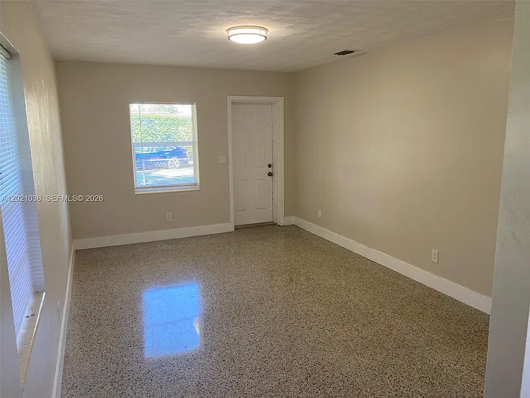 2325 N 25th Ave #2325 — Photo 14