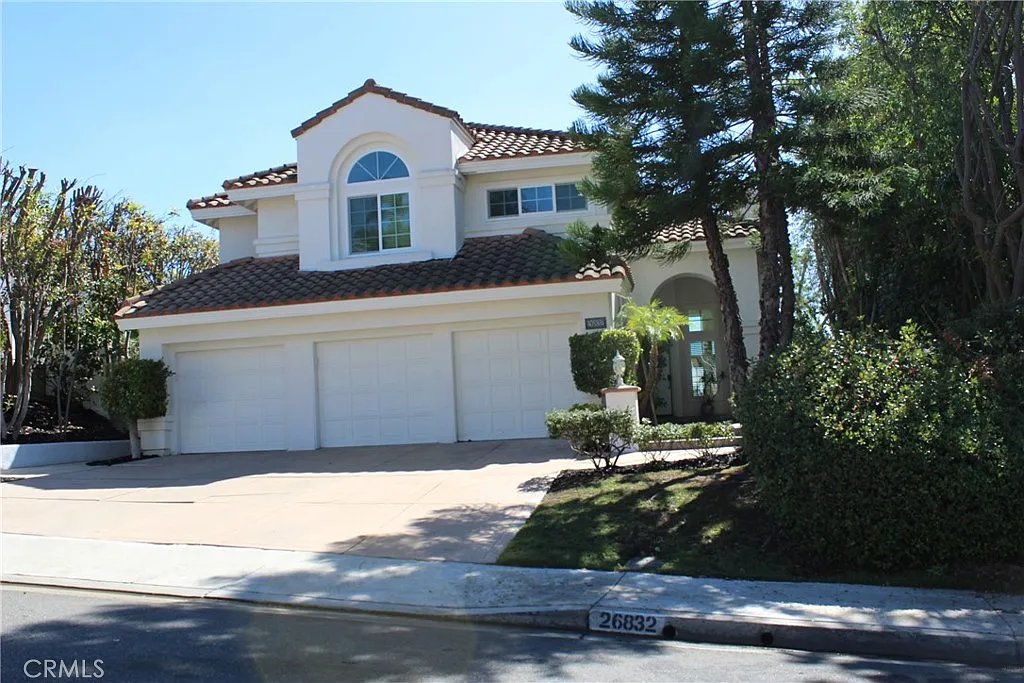4 bed, 2845 sqft, $7,000 — Photo 2