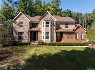 9160 Roger Scott Trl, Brighton, MI 48116