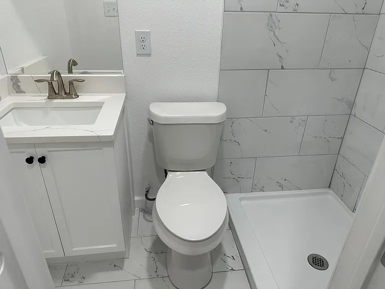 1008 Commerce Dr — Photo 5