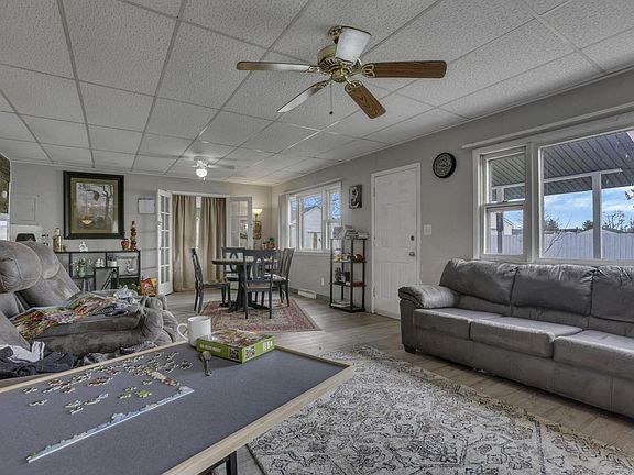 5th image of 332 Fountain Ave