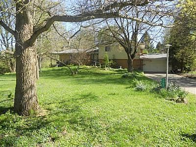 1st image of 1755 Southview Dr