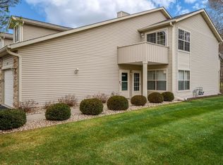 5638 Andrews Dr, Roscoe, IL 61073