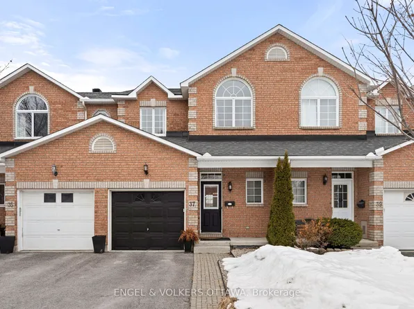 37 Laumann Ct, Ottawa, ON K2S 1V9