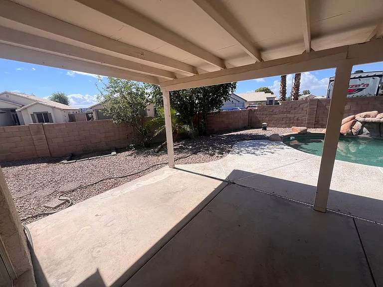 10821 W Royal Palm Rd — Photo 4