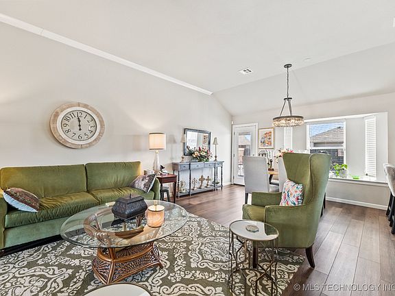5th image of 4013 S 148th East Pl