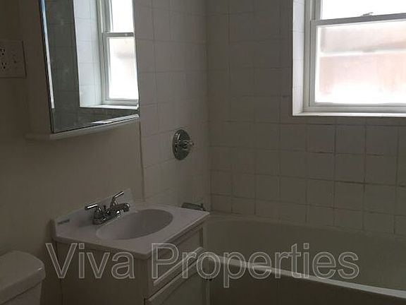 5th image of 2009 N Karlov Ave #3