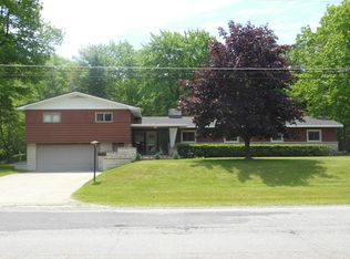 2105 30th Ave, Menominee, MI 49858