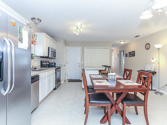 3rd image of 5672 Government Dr