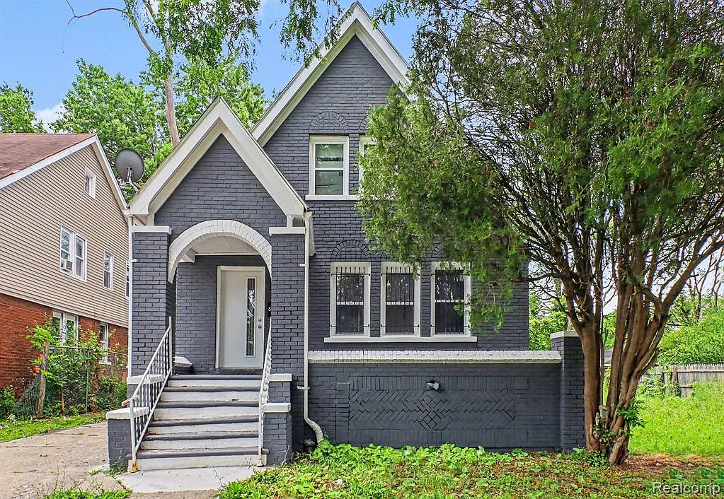 2 bed, 1.0 bath, 1680 sqft, $1,200 — Photo 1