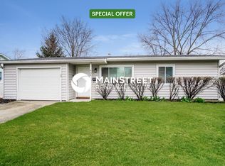 608 Palace Ln, Columbus, OH 43230