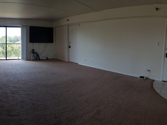 3rd image of 5960 Lake Bluff Dr Unit 601
