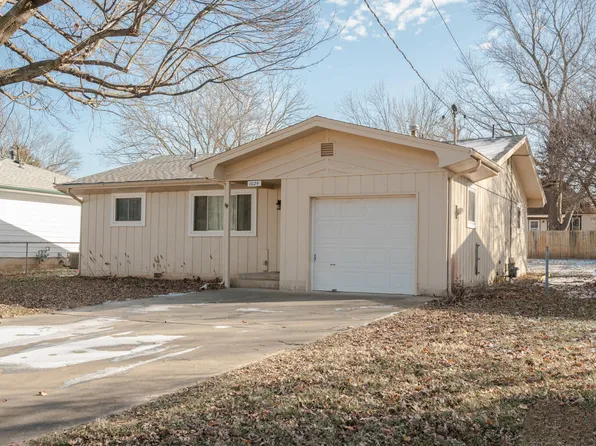 1024 N Clifton Avenue, Springfield, MO 65802