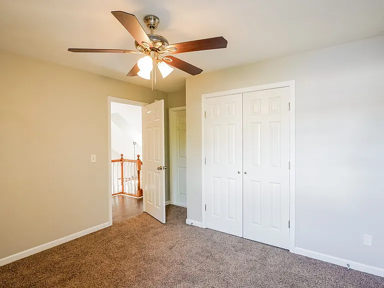 404 Barking Dr — Photo 13