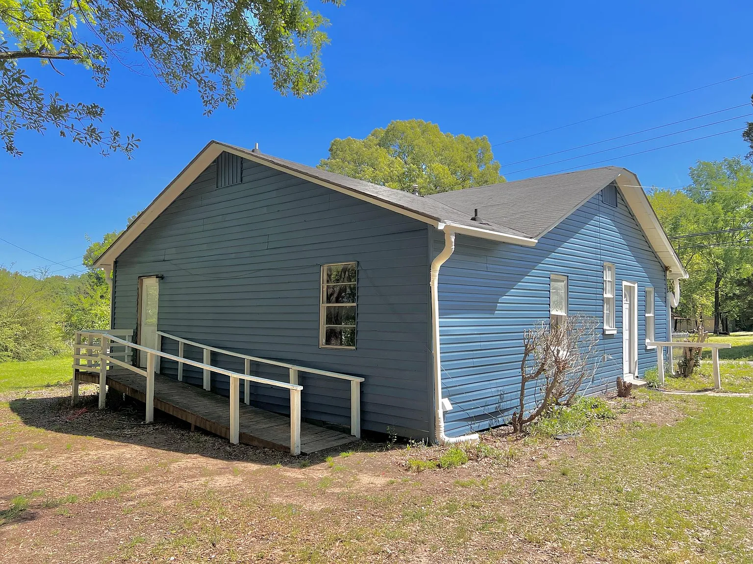 1708 S State Line Ave — Photo 3