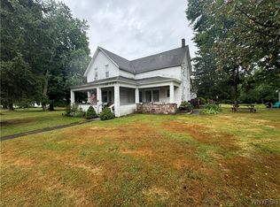 4274 S Taylor Rd, Orchard park, NY 14127