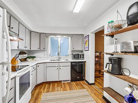 5th image of 528 W Marion St
