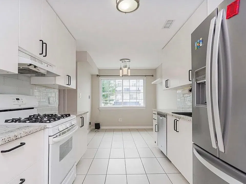 25 Waterview Ct #2