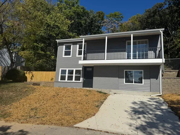 9 Chism Trl, Fenton, MO 63026