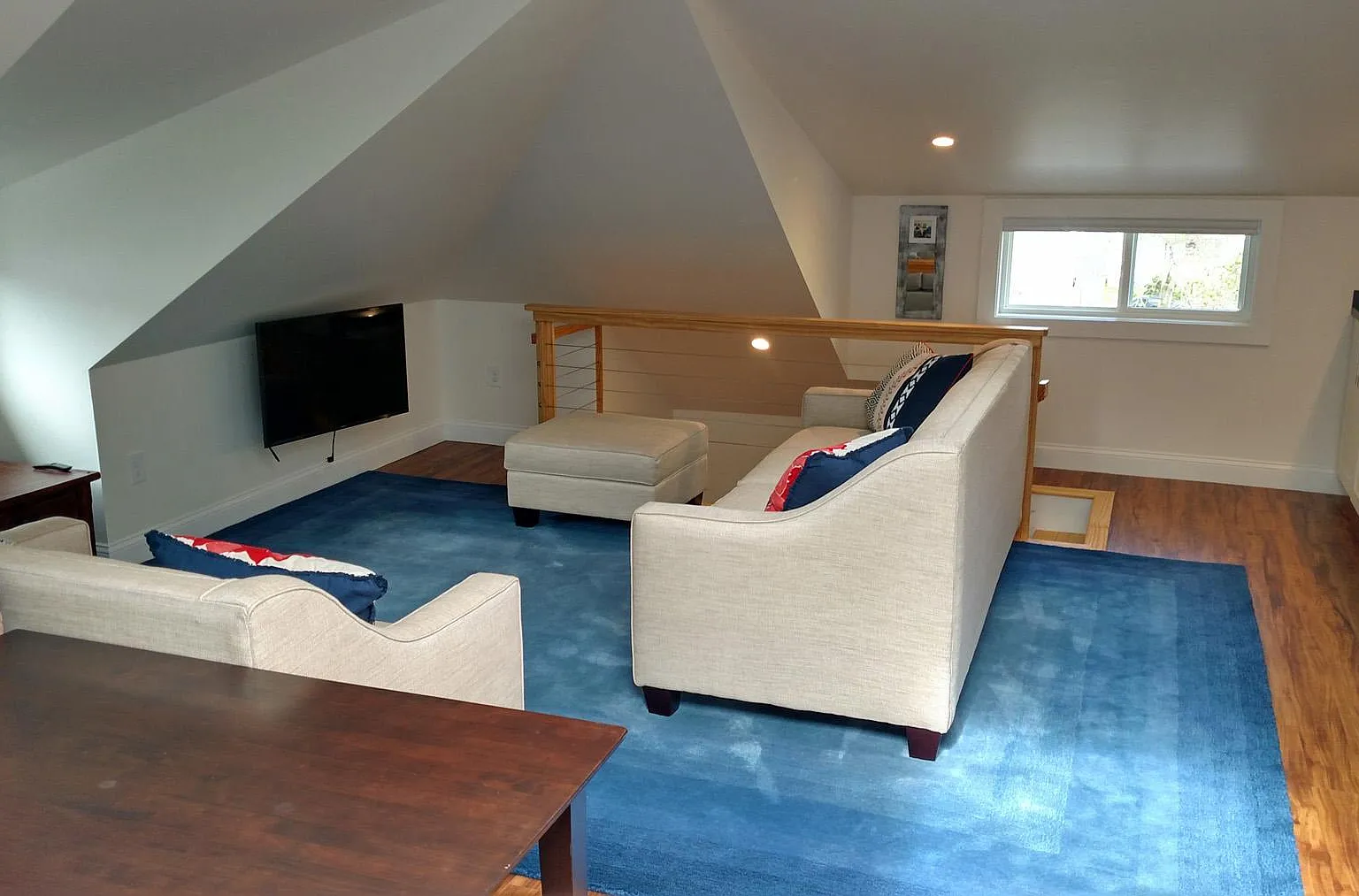 21 Vaughan Ave — Photo 1