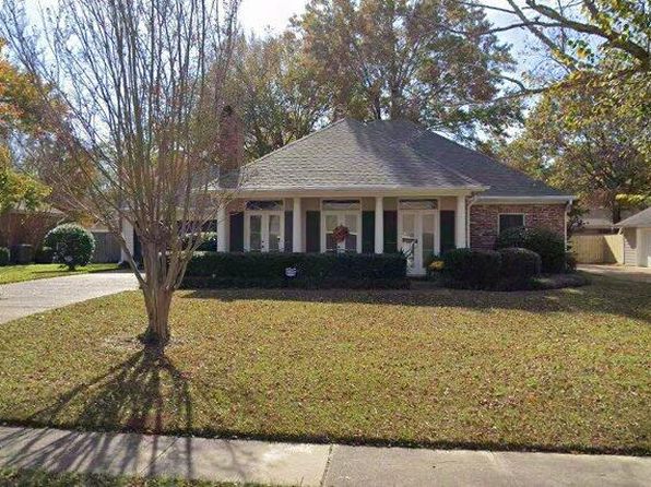 134 E Hill Dr