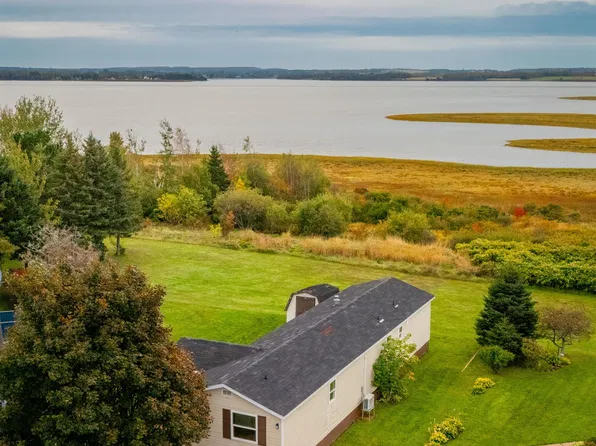 14 Windjammer Cres, Charlottetown, PE C1C 1M5