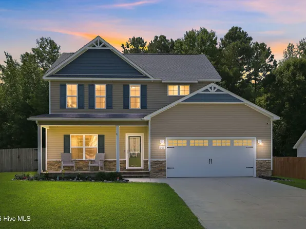 203 Russell Farm Drive, Hubert, NC 28539