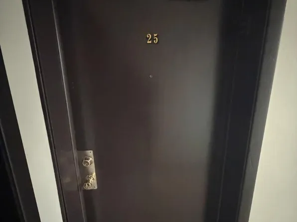 1352 Clarence Ave APT 25, Lakewood, OH 44107