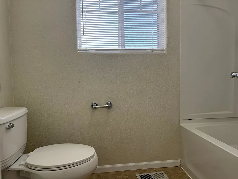 7681 Sandy Springs Point — Photo 15