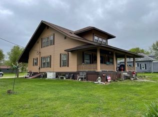 410 N Main St, Versailles, IL 62378