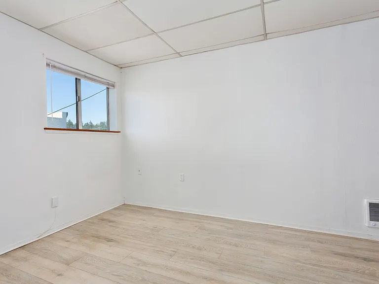 5420 S Tacoma Way — Photo 6