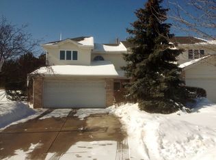 8642 Miroballi Dr, Hickory Hills, IL