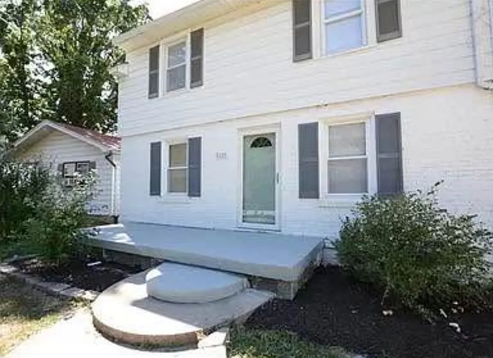 2 bed, 1000 sqft, $970 — Photo 2