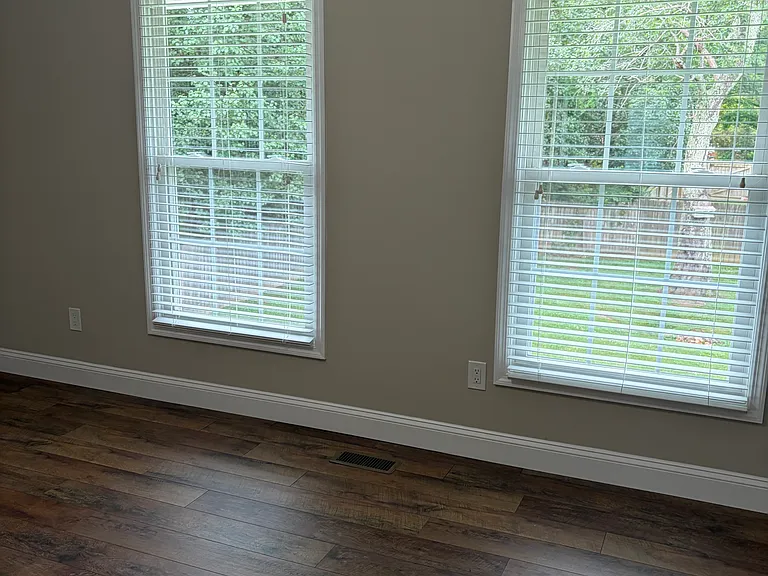 8724 Shoreham Blvd — Photo 20